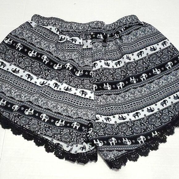 Black & White Boho Elephant Print Flowy Laced High Rise Pull On Shorts - Picture 5 of 6
